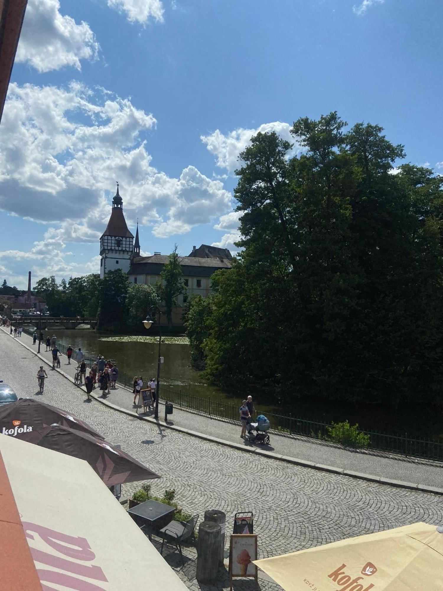 Apartmany V Podzamci V Blizkosti Zamku Blatna Blatná Exterior foto